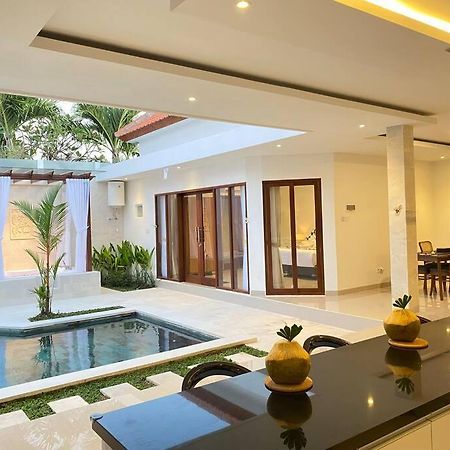 Villa Akmali Umalas 2Br With Private Pool & Jacuzzi Canggu Exteriör bild