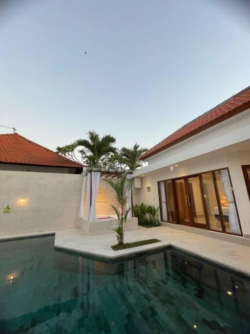 Villa Akmali Umalas 2Br With Private Pool & Jacuzzi Canggu Exteriör bild