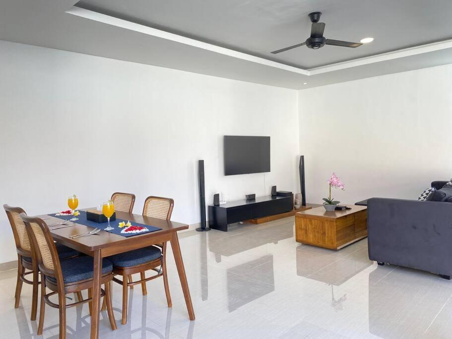 Villa Akmali Umalas 2Br With Private Pool & Jacuzzi Canggu Exteriör bild