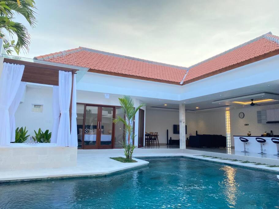 Villa Akmali Umalas 2Br With Private Pool & Jacuzzi Canggu Exteriör bild