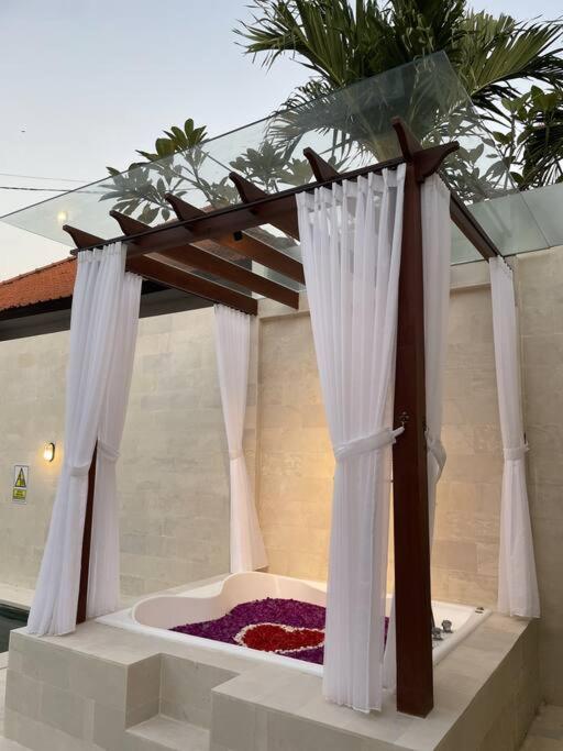 Villa Akmali Umalas 2Br With Private Pool & Jacuzzi Canggu Exteriör bild
