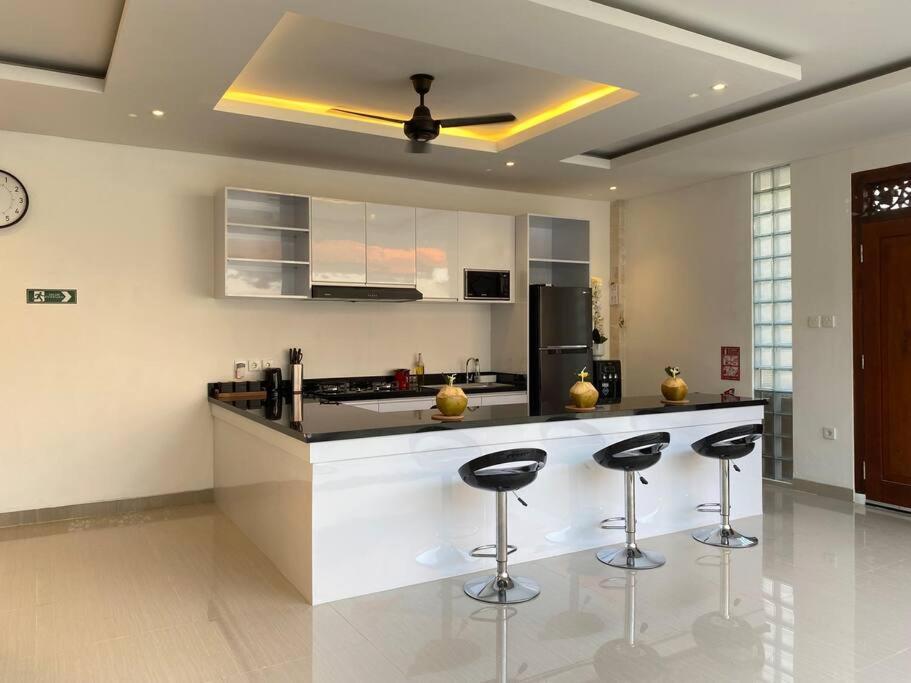 Villa Akmali Umalas 2Br With Private Pool & Jacuzzi Canggu Exteriör bild