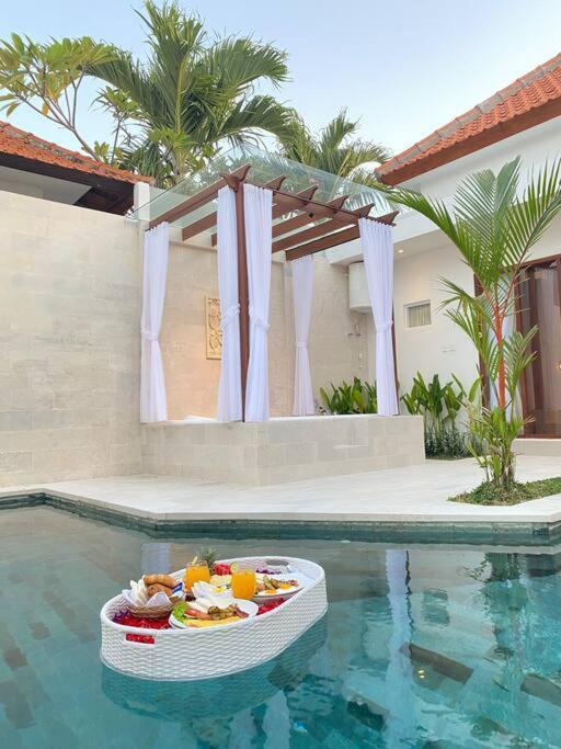 Villa Akmali Umalas 2Br With Private Pool & Jacuzzi Canggu Exteriör bild