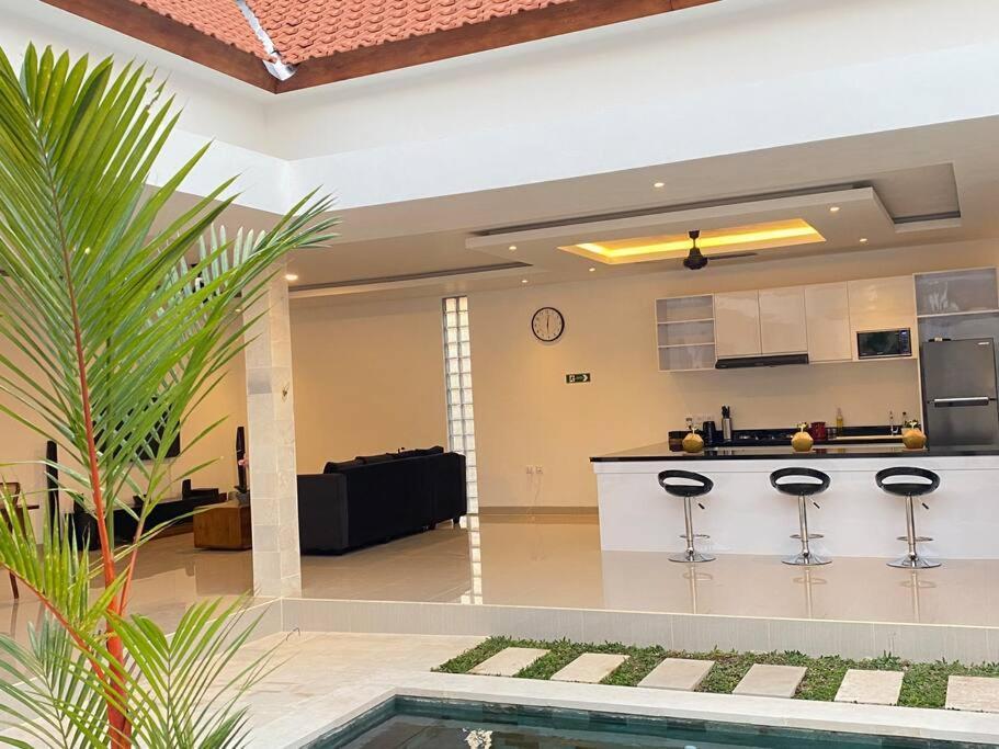 Villa Akmali Umalas 2Br With Private Pool & Jacuzzi Canggu Exteriör bild