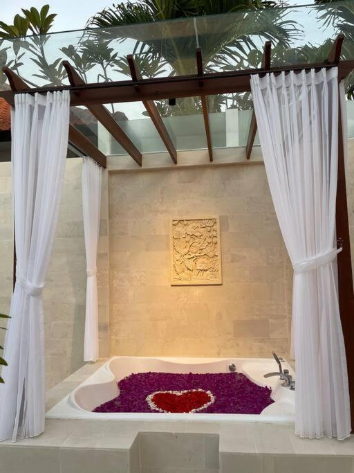 Villa Akmali Umalas 2Br With Private Pool & Jacuzzi Canggu Exteriör bild