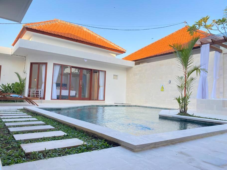 Villa Akmali Umalas 2Br With Private Pool & Jacuzzi Canggu Exteriör bild